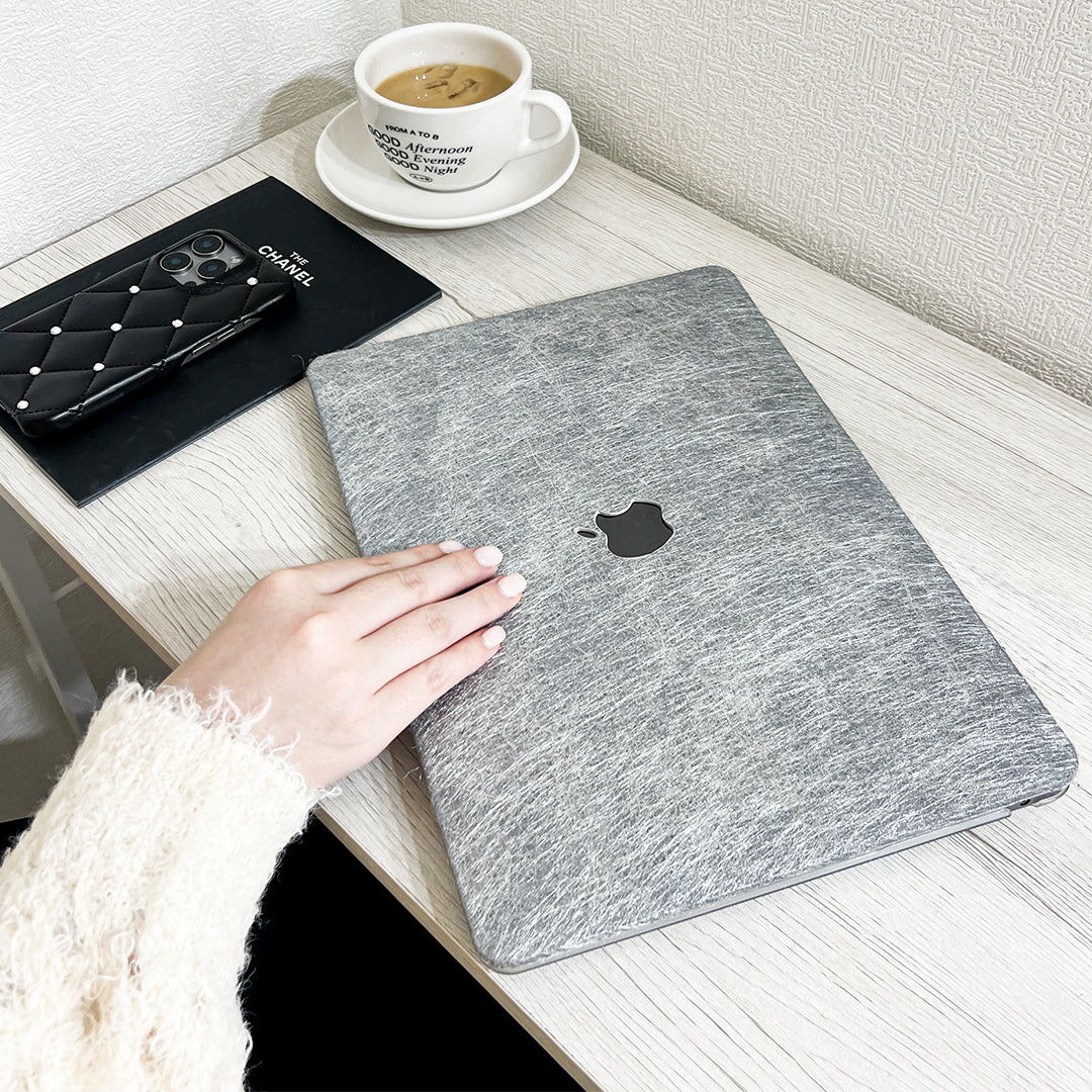 metal silver MacBook case