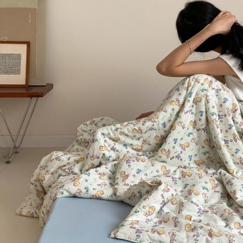 8design natural floral summer quilt