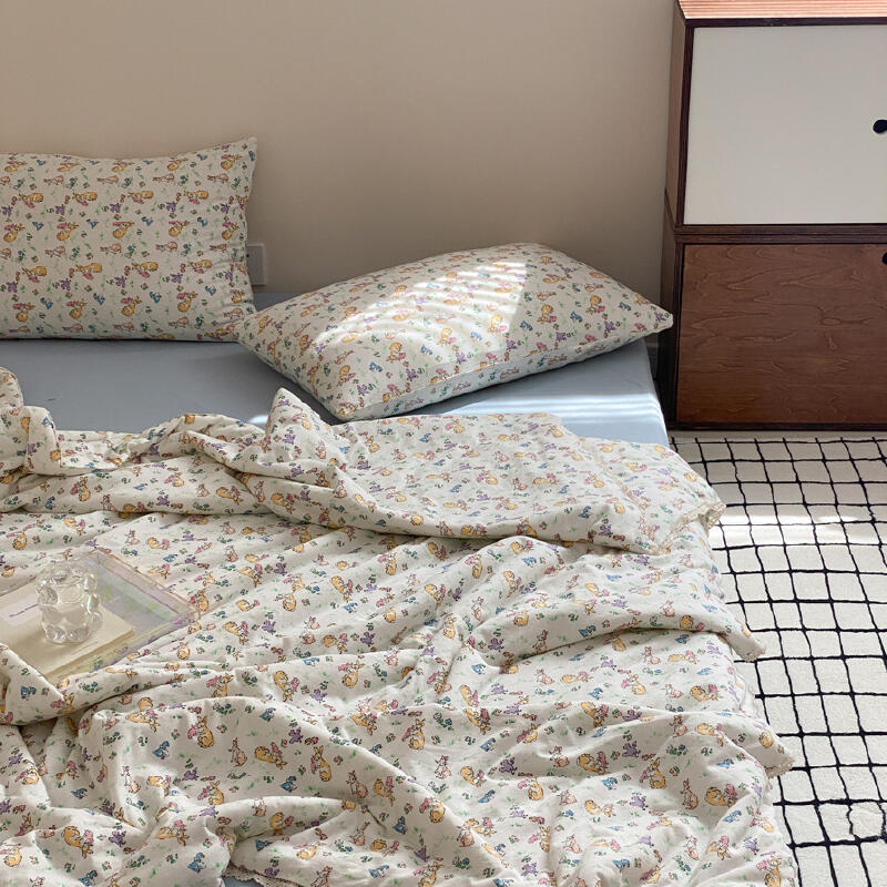 8design natural floral summer quilt