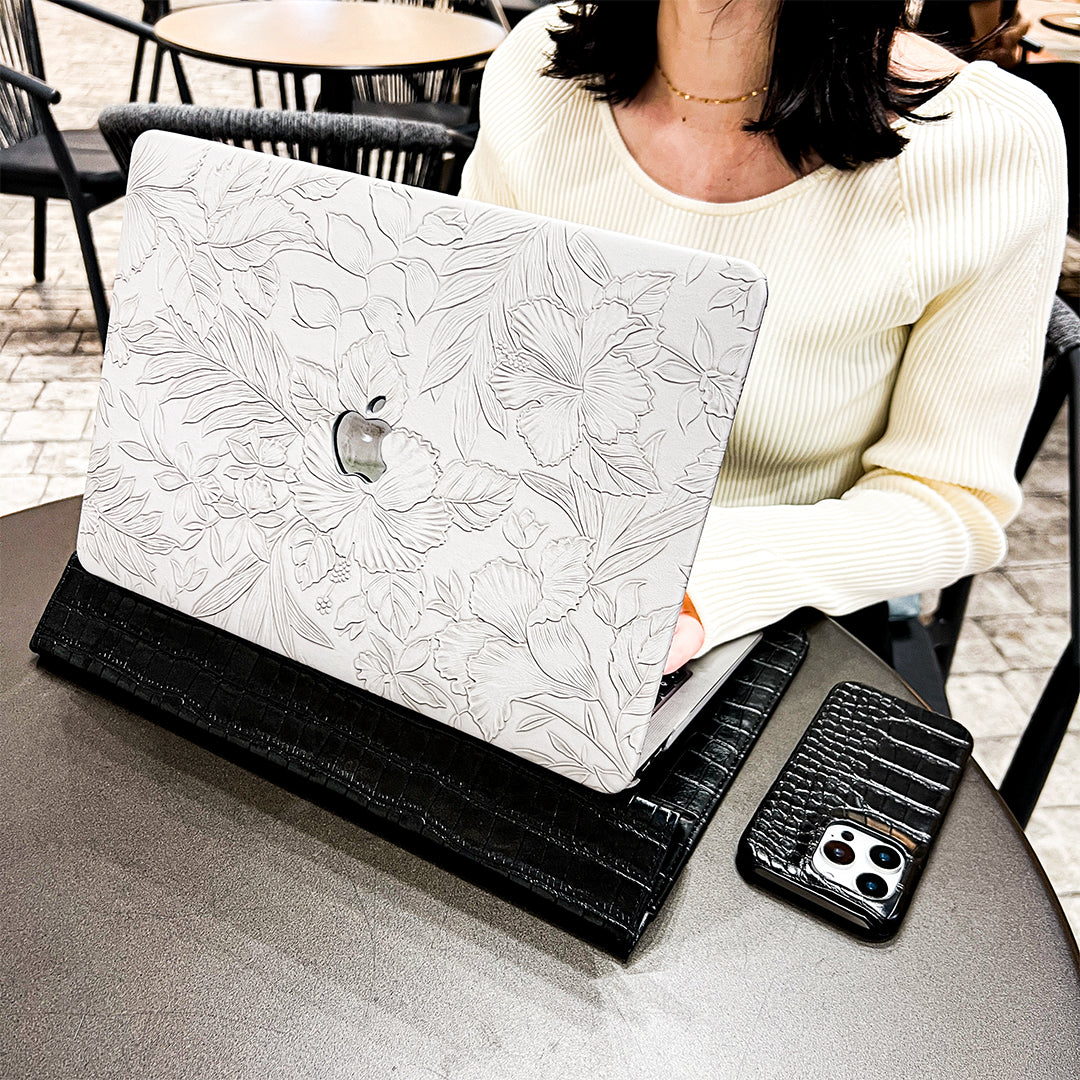 Floral Line Art MacBook Case(2colors)