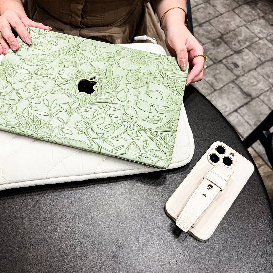 Floral Line Art MacBook Case(2colors)
