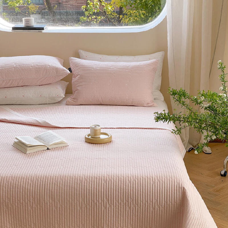 pastel stripe quilt & pillow sheets set