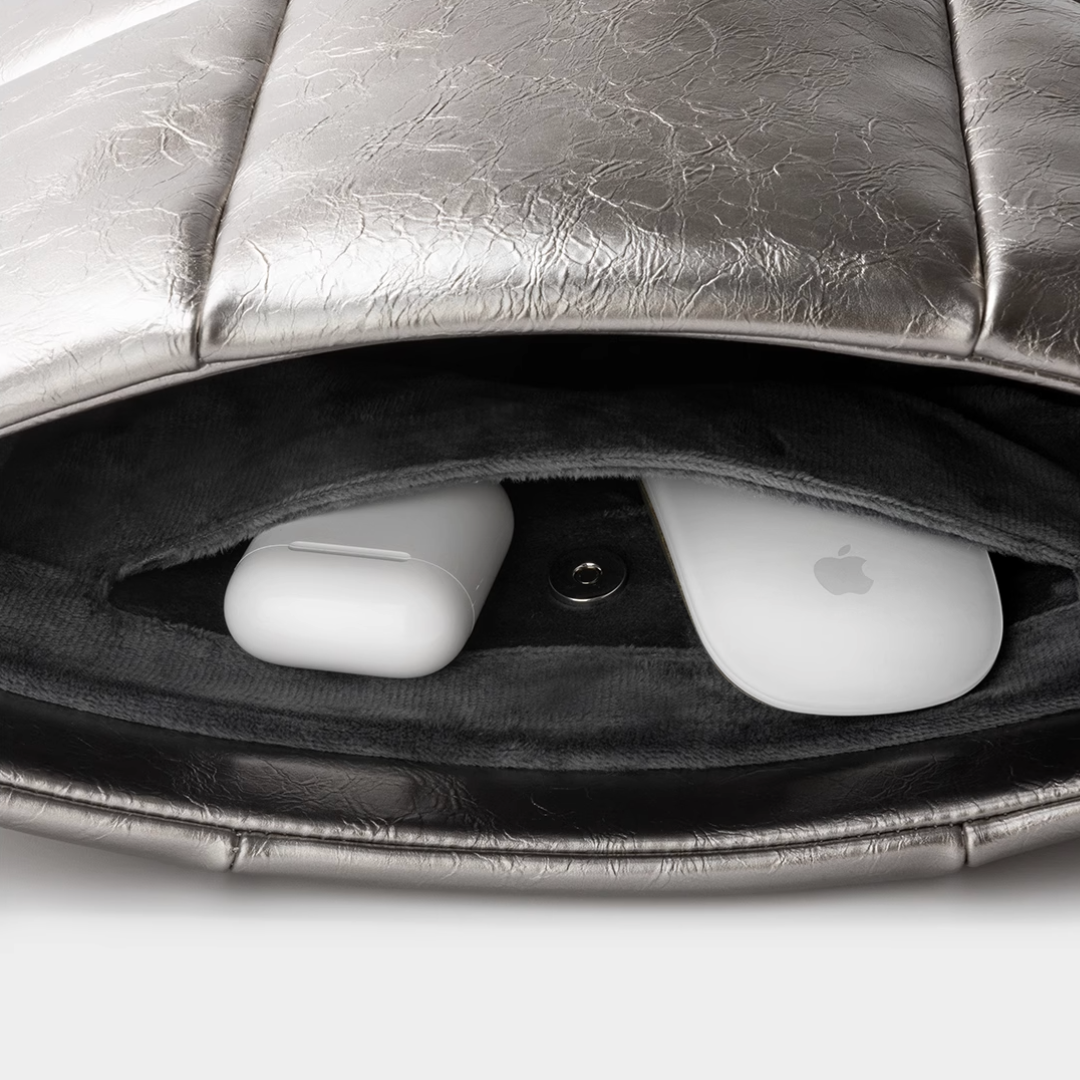 silver shoulder mac book bag