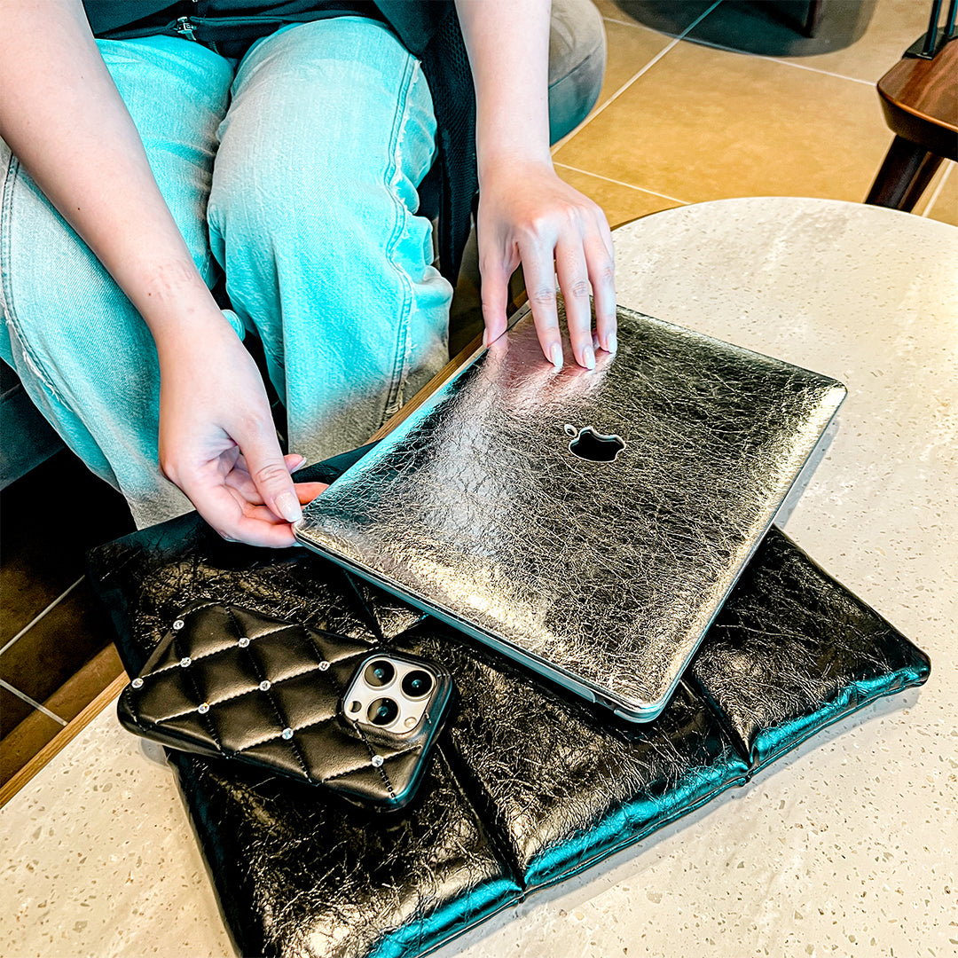 metallic black PC Clutch