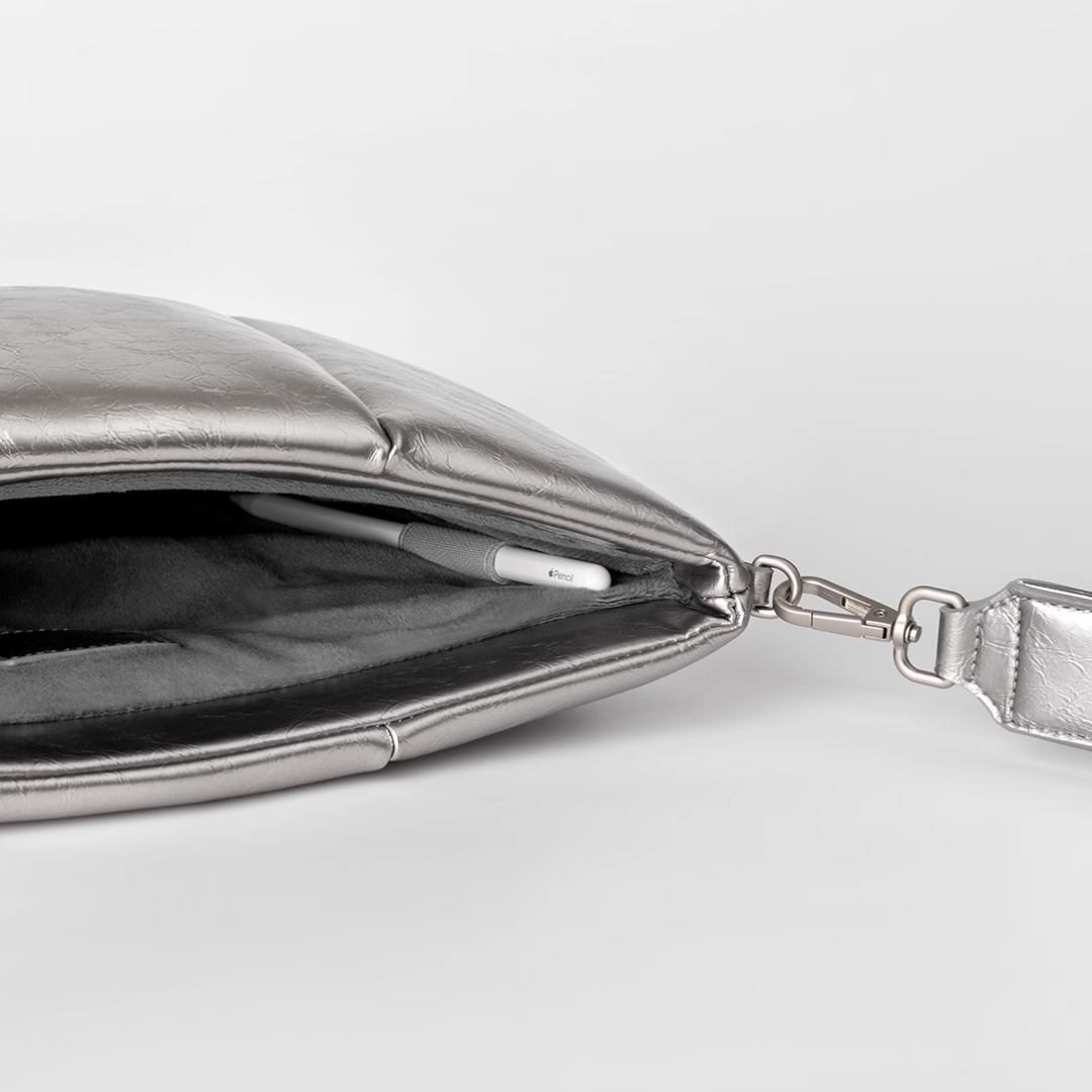 silver shoulder mac book bag