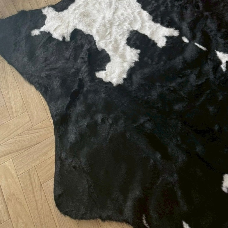 【即納】monotone cow rug