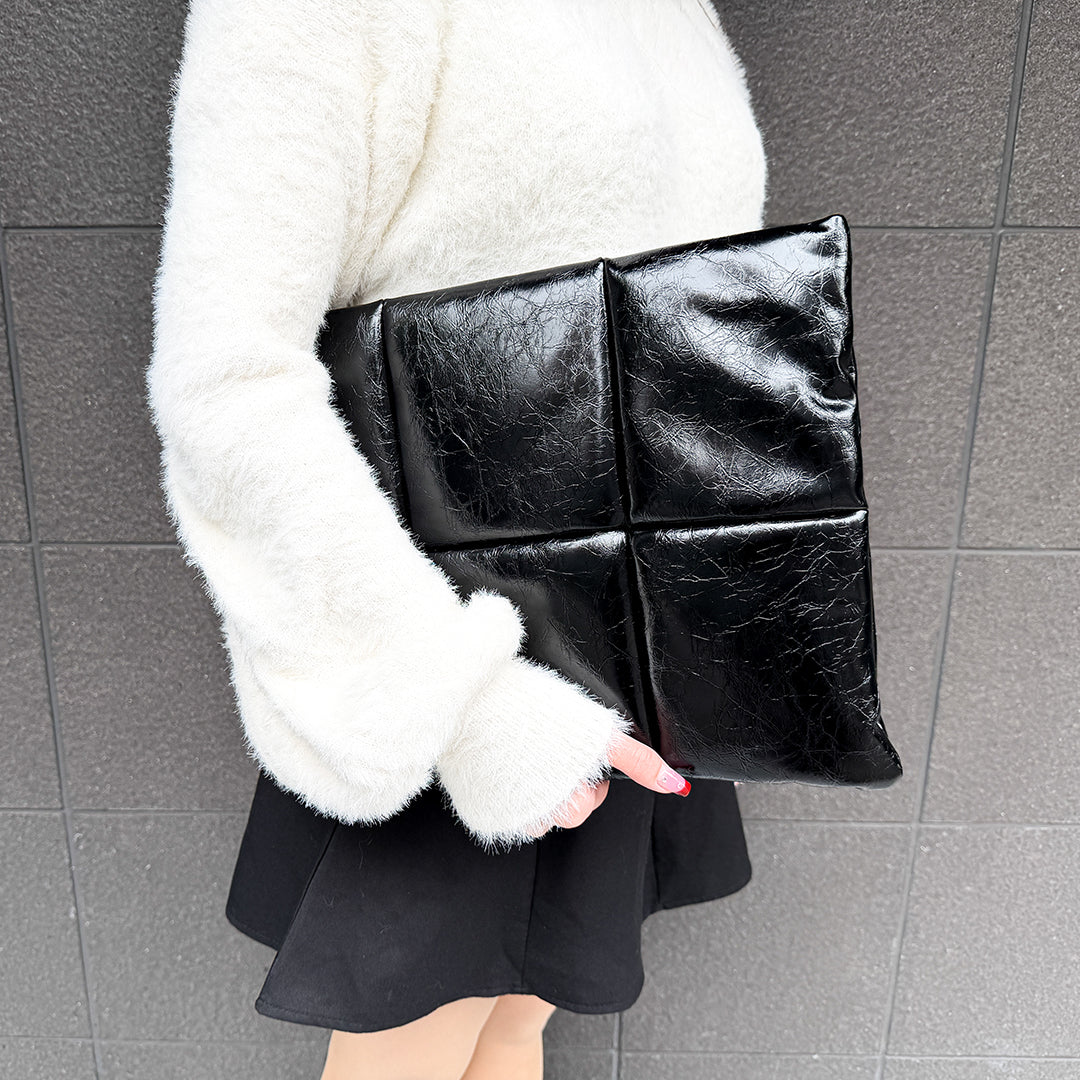 metallic black PC Clutch