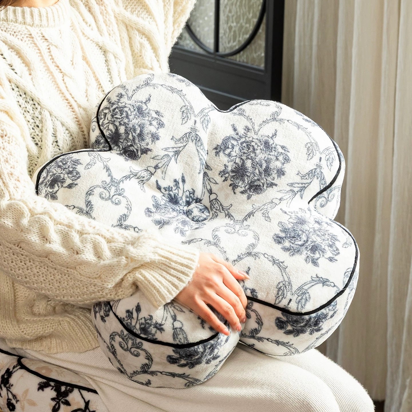 Vintage Floral Blossom cushion (3designs)