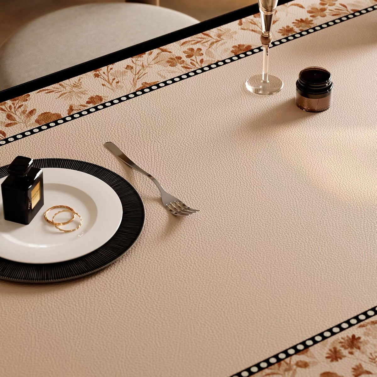 Autumn romantic square table mat