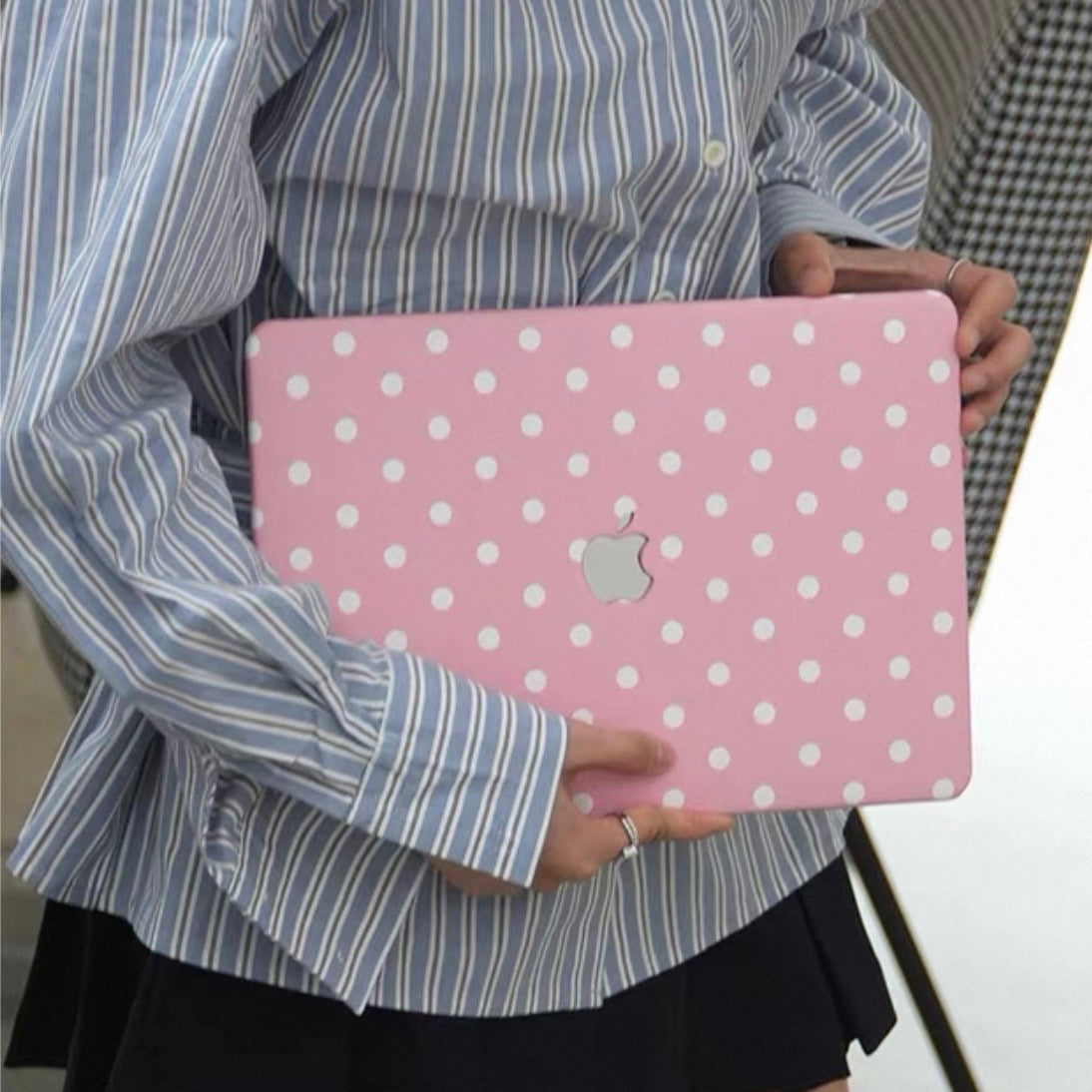 pink dot MacBook Case