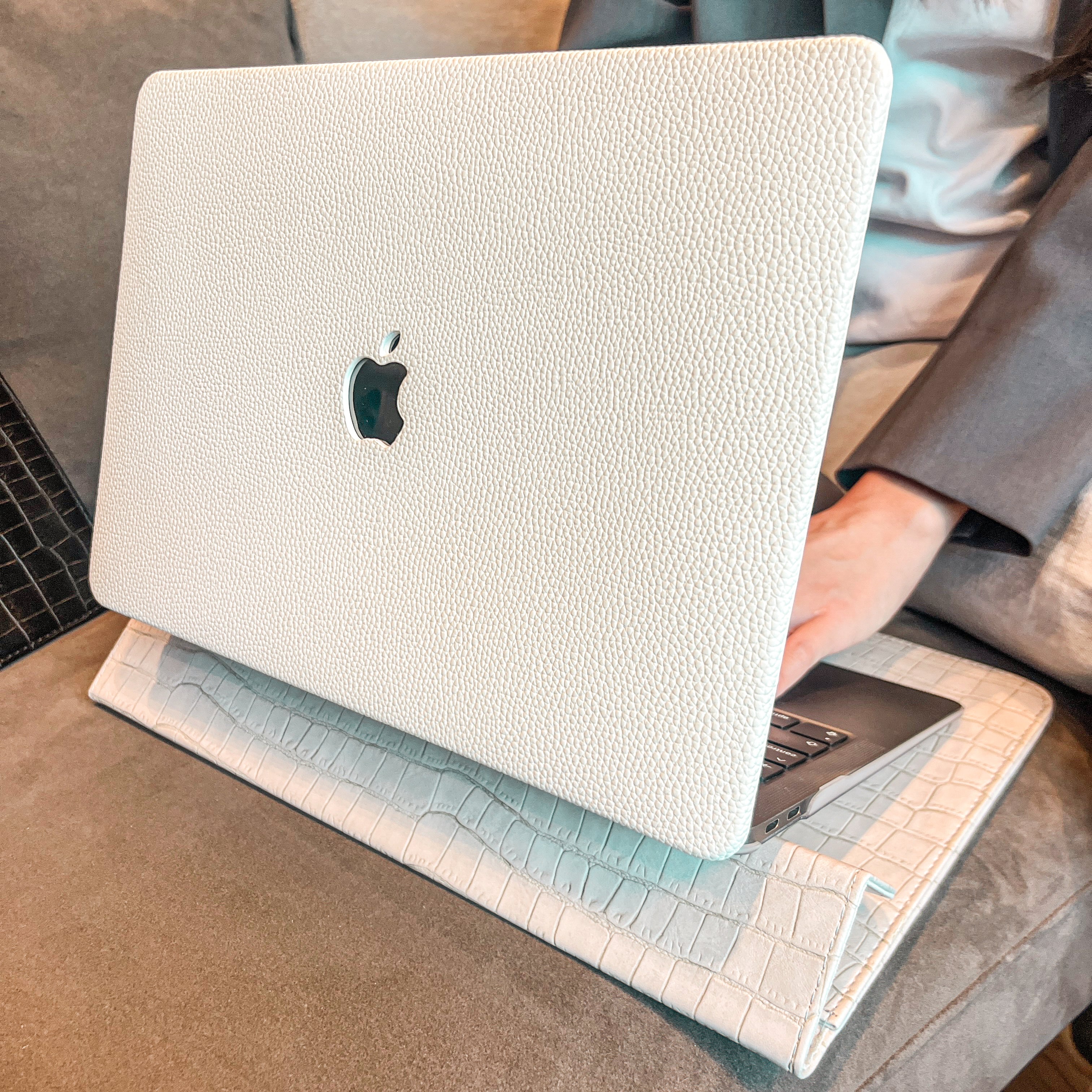 Elegant Croc Sleeve with Built-in Stand (grey)