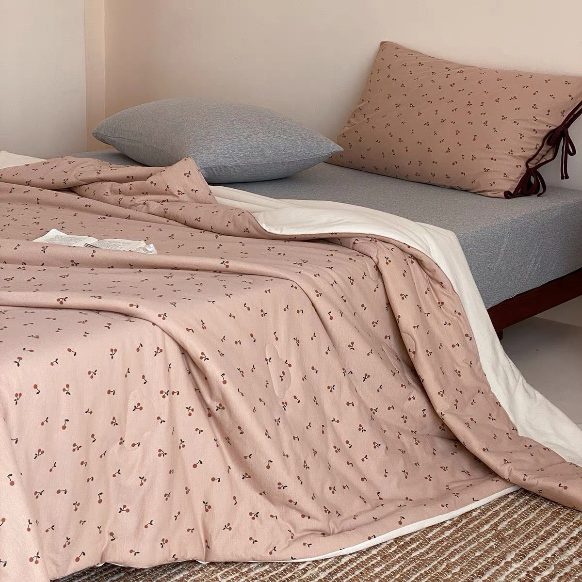 brown cherry quilt