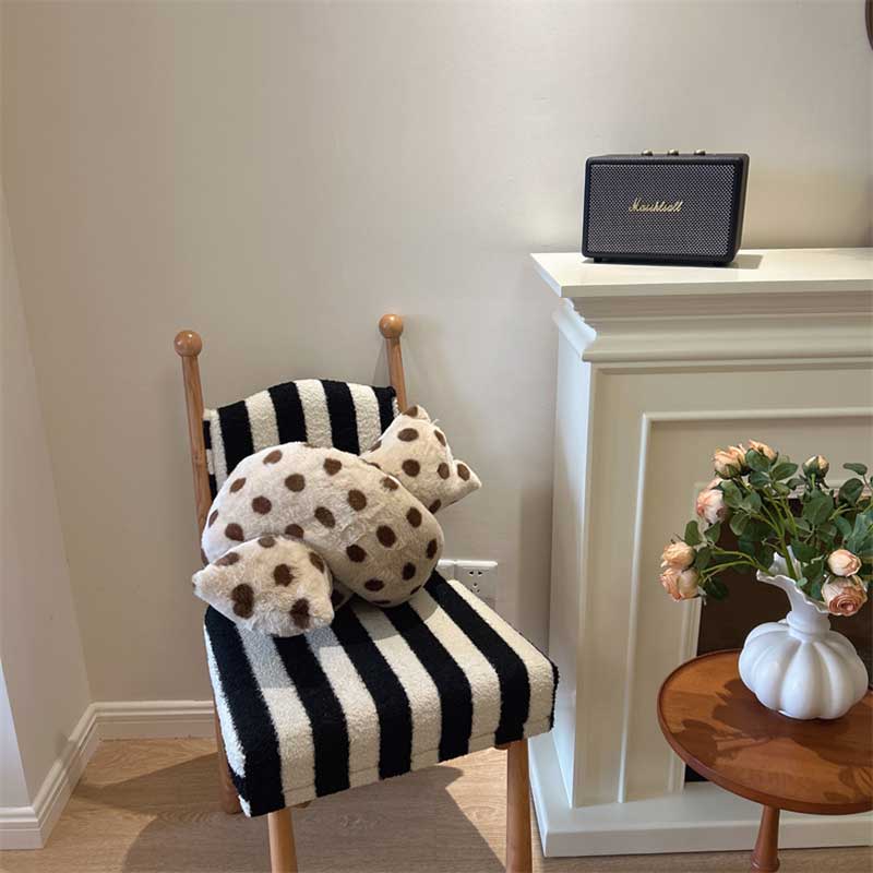 6design fur long cushion