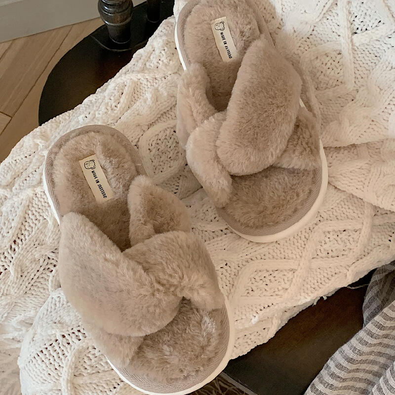 3color fluffy cross room shoes