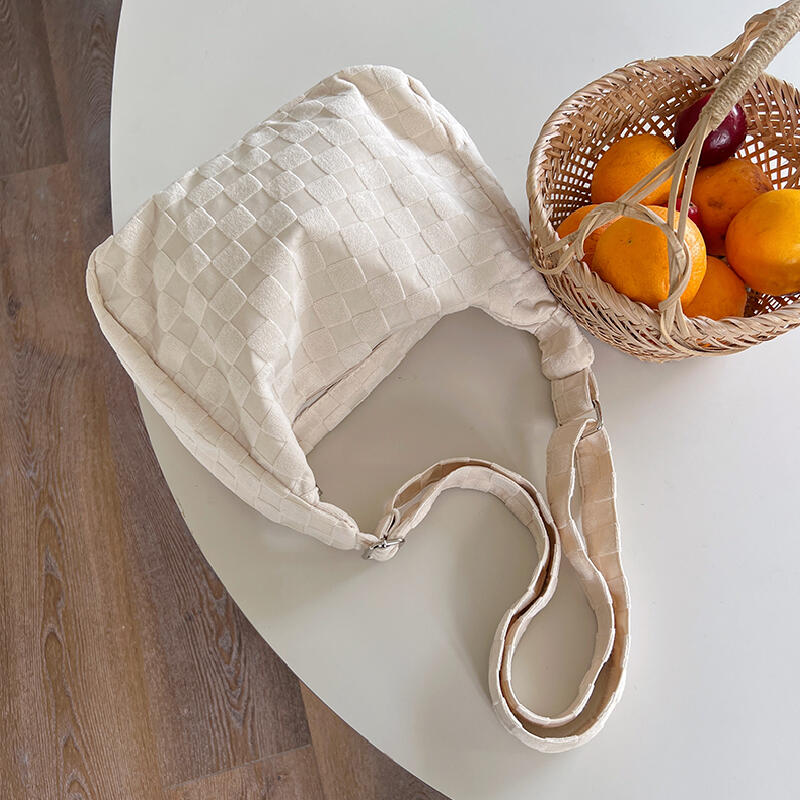 tile pattern square shoulder bag