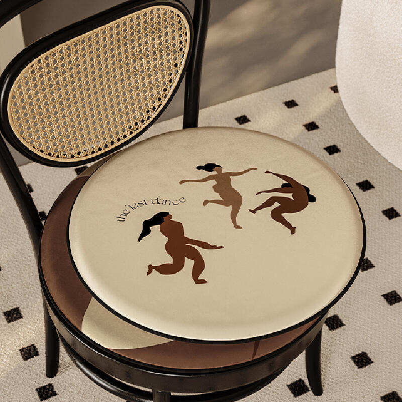 the last dance brown round cushion
