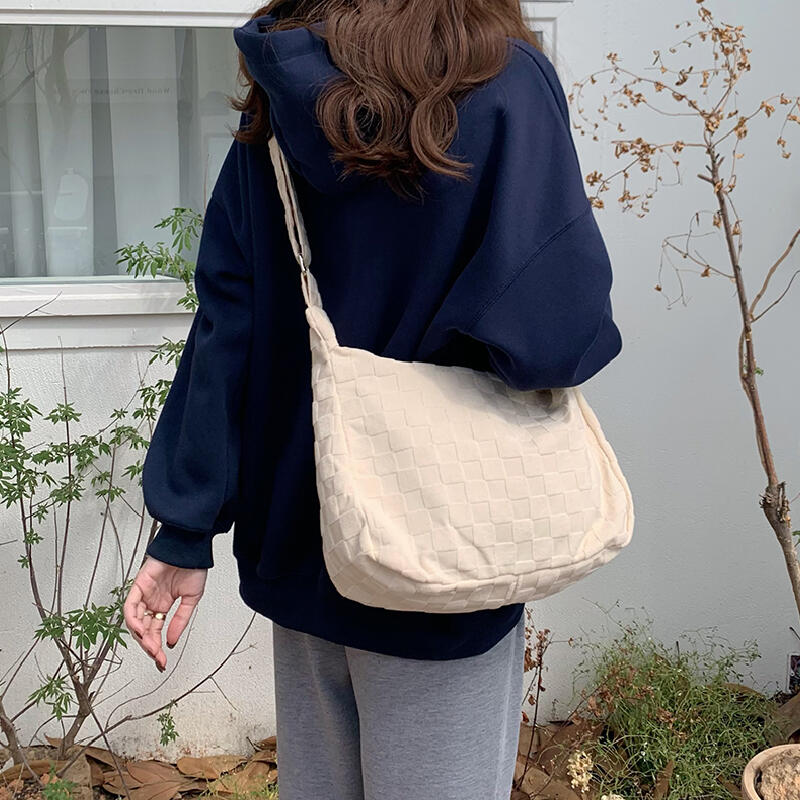 tile pattern square shoulder bag
