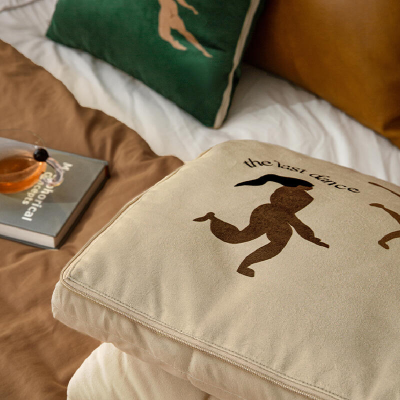 the last dance 2way quilt cushion