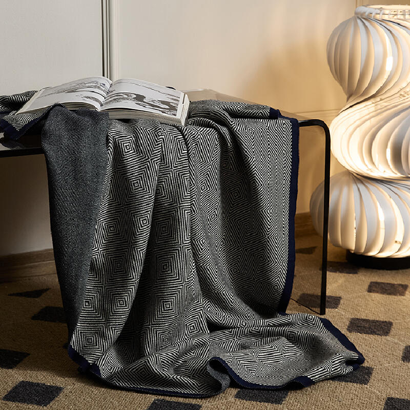 3color geometric pattern modern blanket