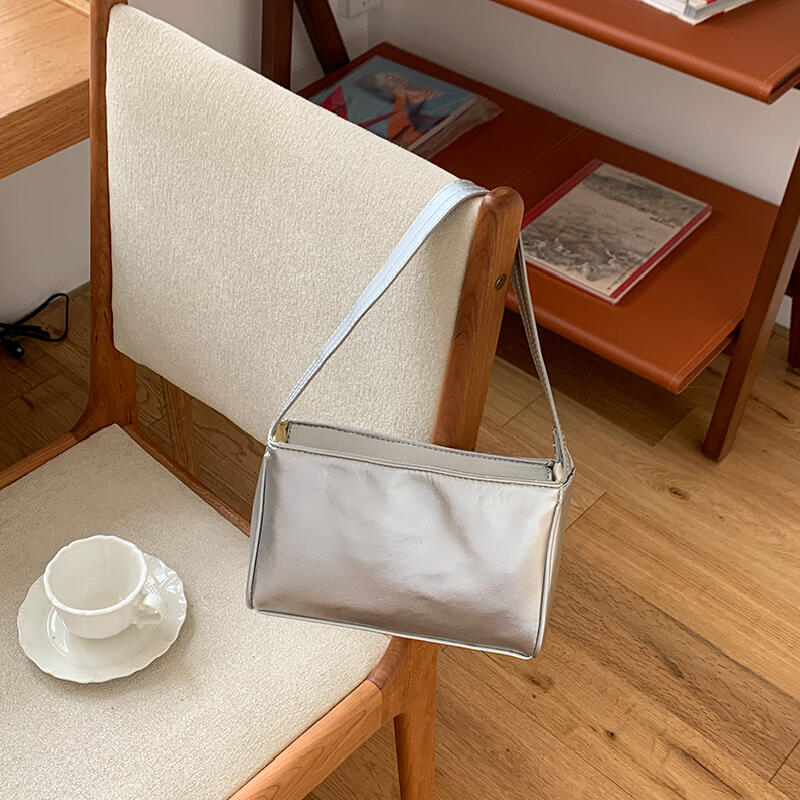 simple leather square hand bag