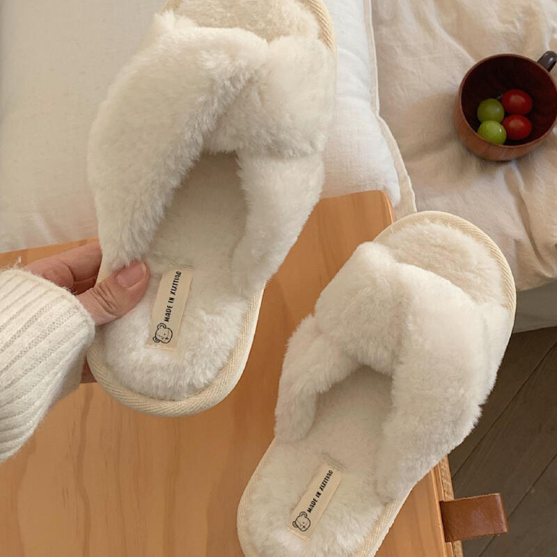 3color fluffy cross room shoes