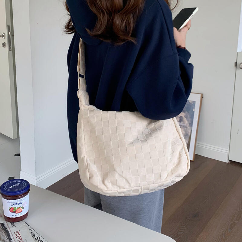 tile pattern square shoulder bag
