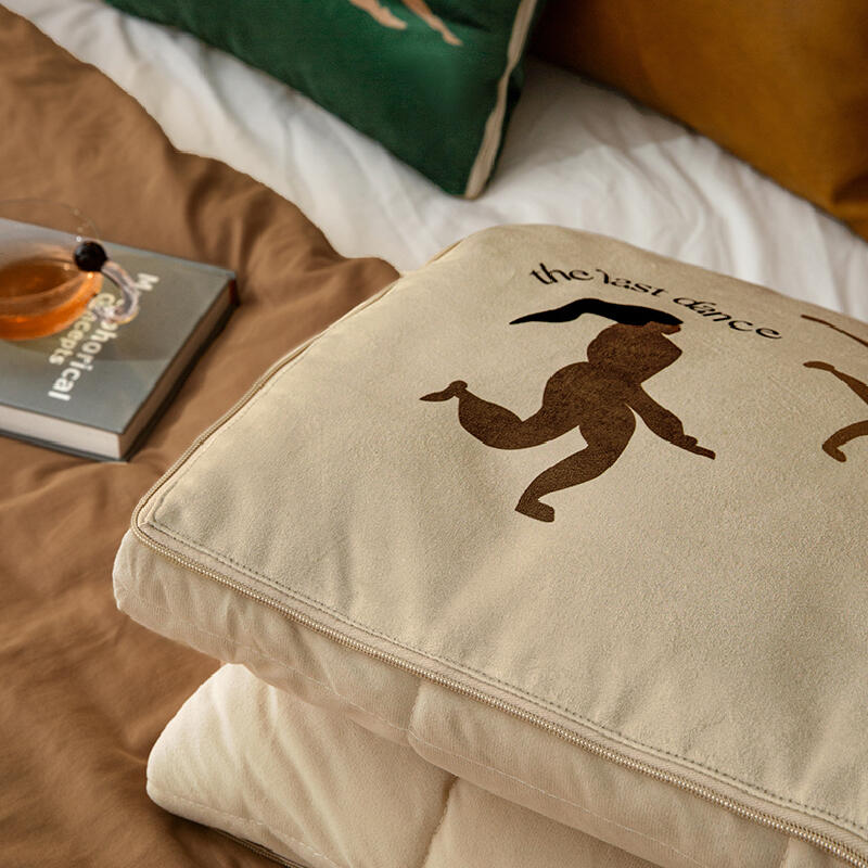 the last dance 2way quilt cushion