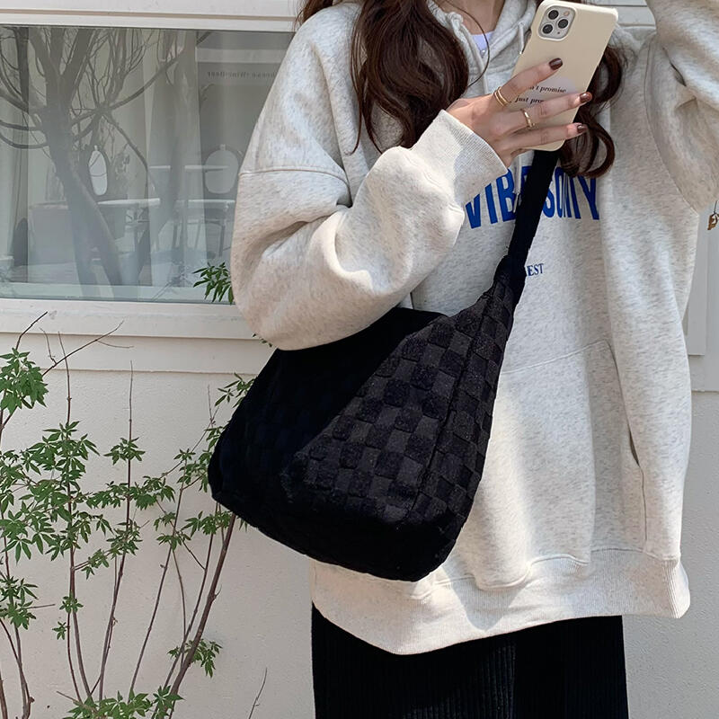 tile pattern square shoulder bag