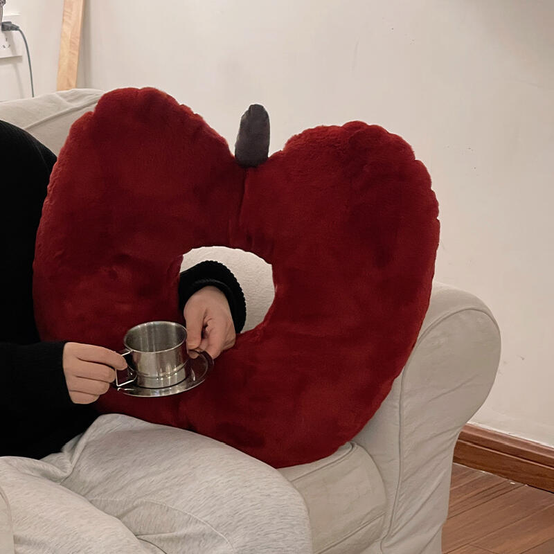 3design apple cushion