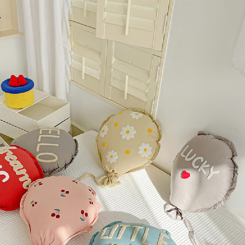 9design balloon shape cushion