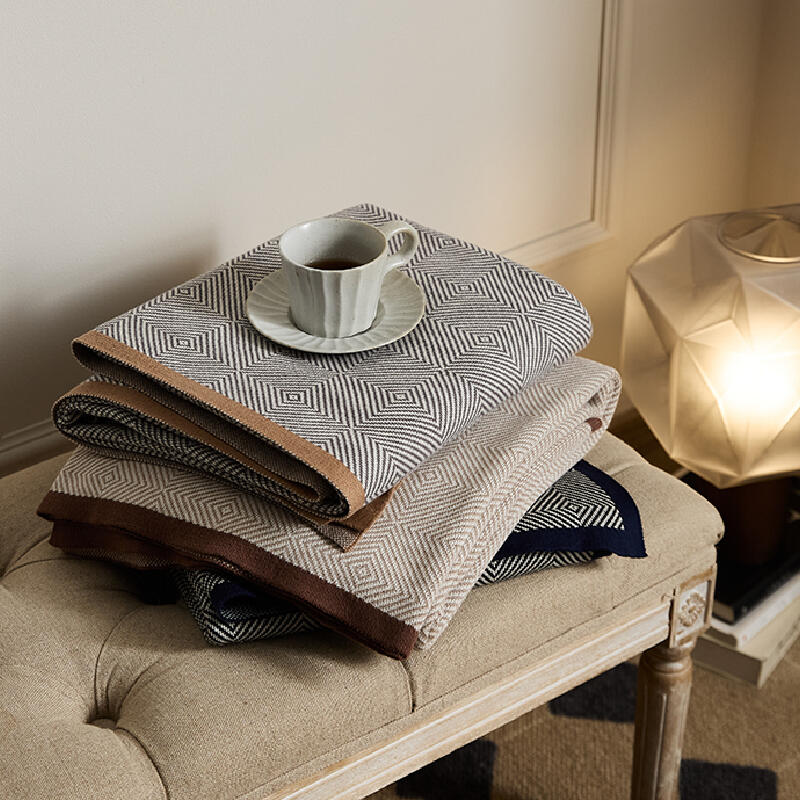 3color geometric pattern modern blanket