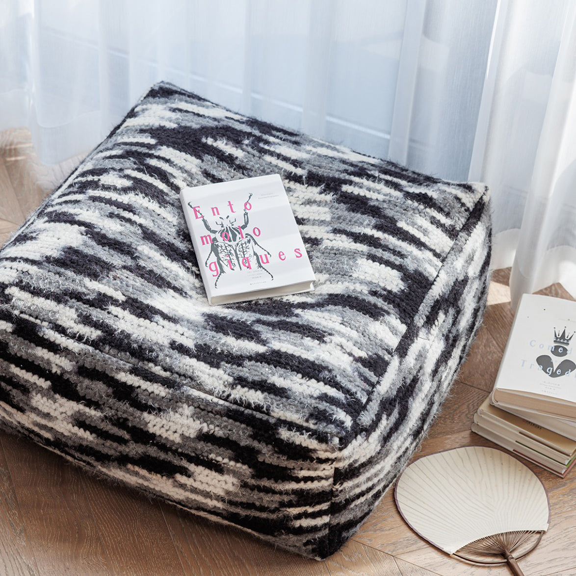 11design monotone cushion