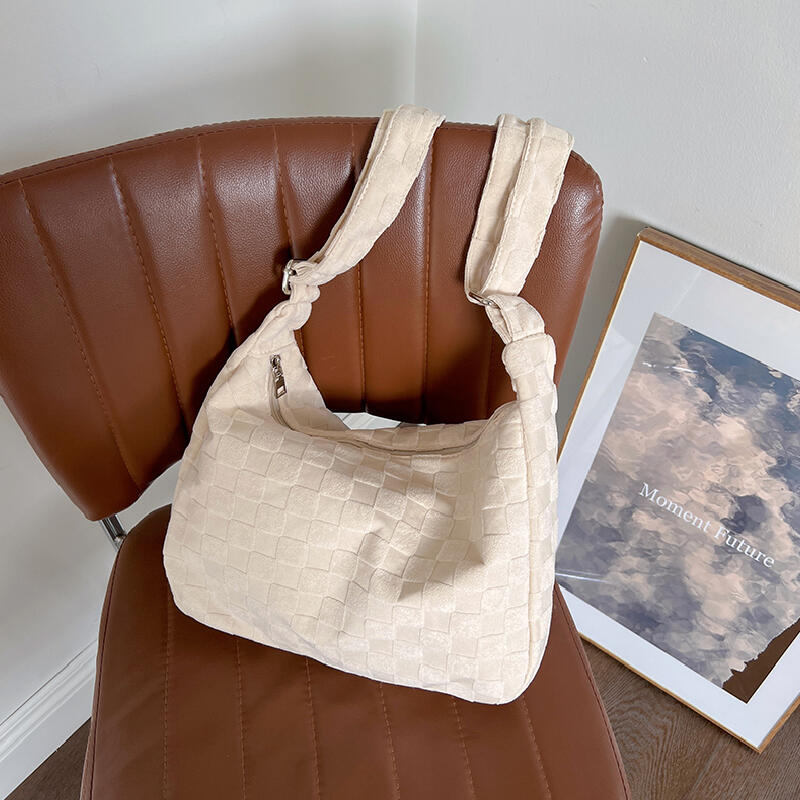 tile pattern square shoulder bag