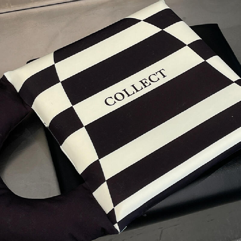 5design handle square cushion