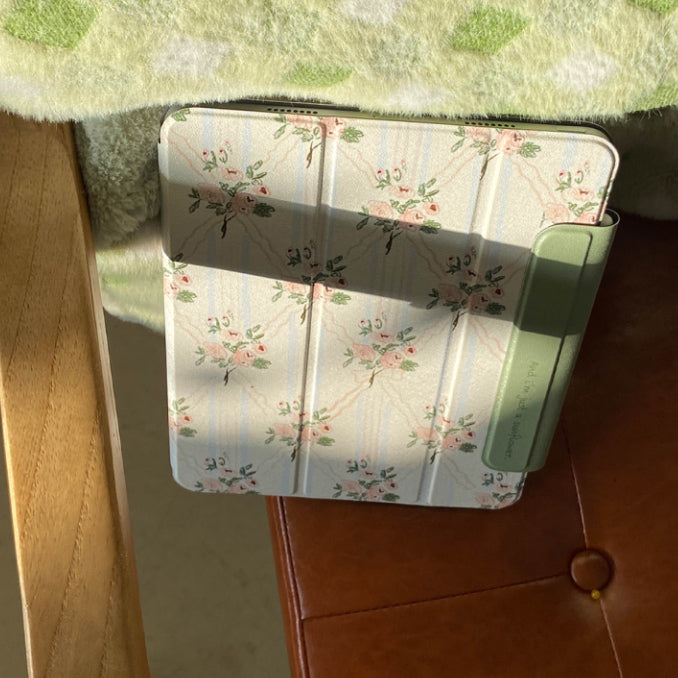 retro flower iPad case