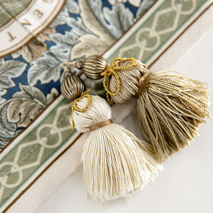 acanthus luxury tissue case