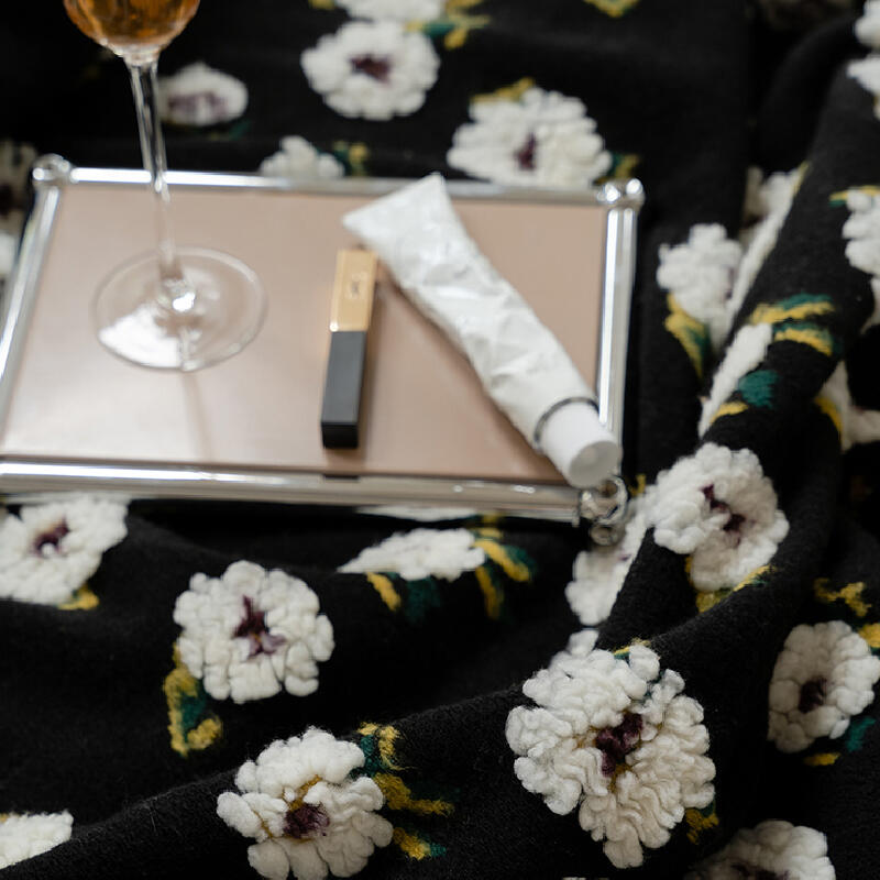 2color monotone flour embroidery blanket