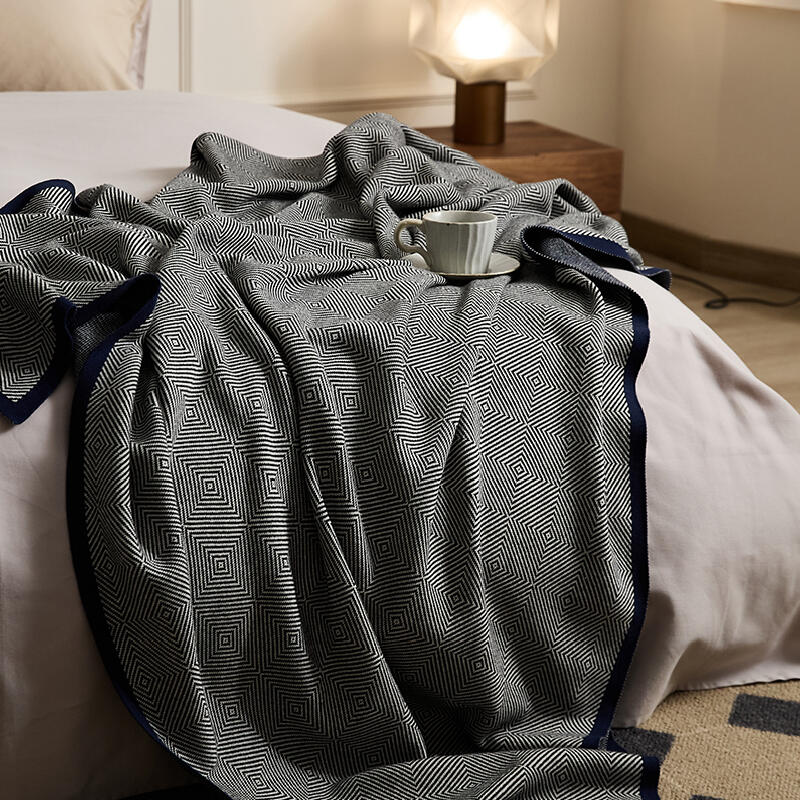 3color geometric pattern modern blanket