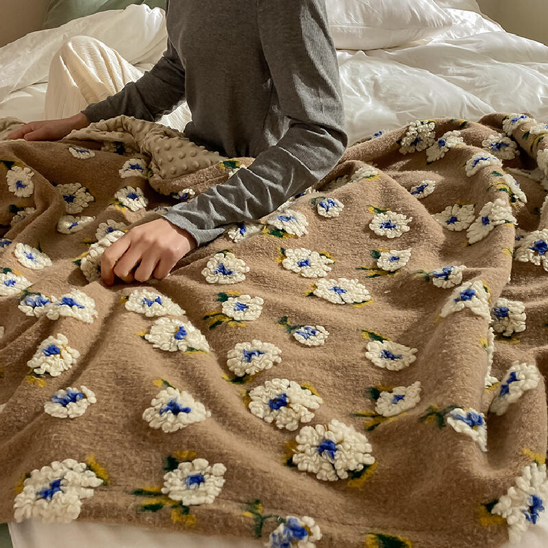 2color monotone flour embroidery blanket