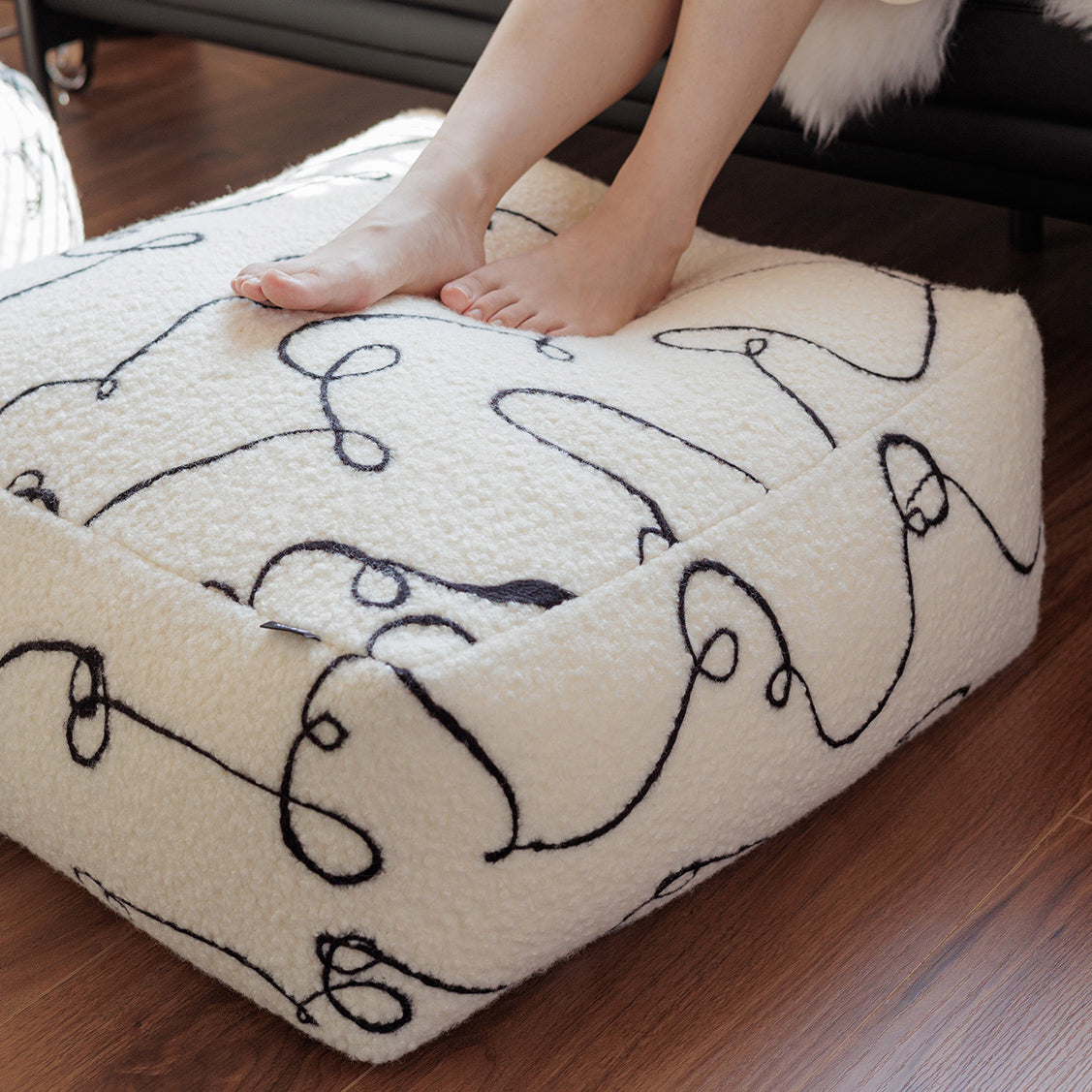 11design monotone cushion