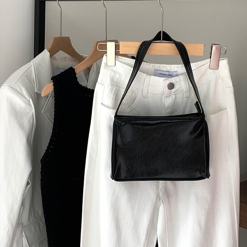 simple leather square hand bag