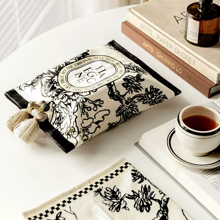 art philosopher logo tissue case