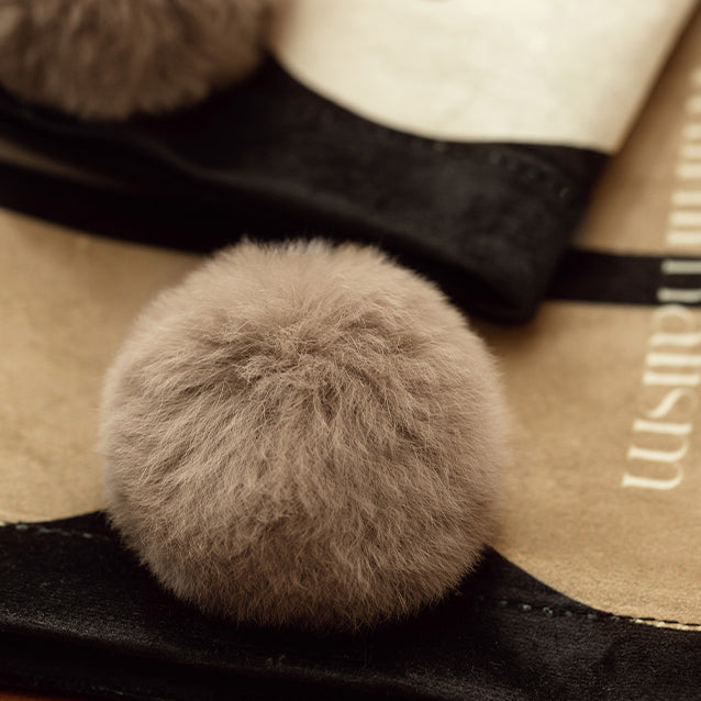 minimalism retro tissue case