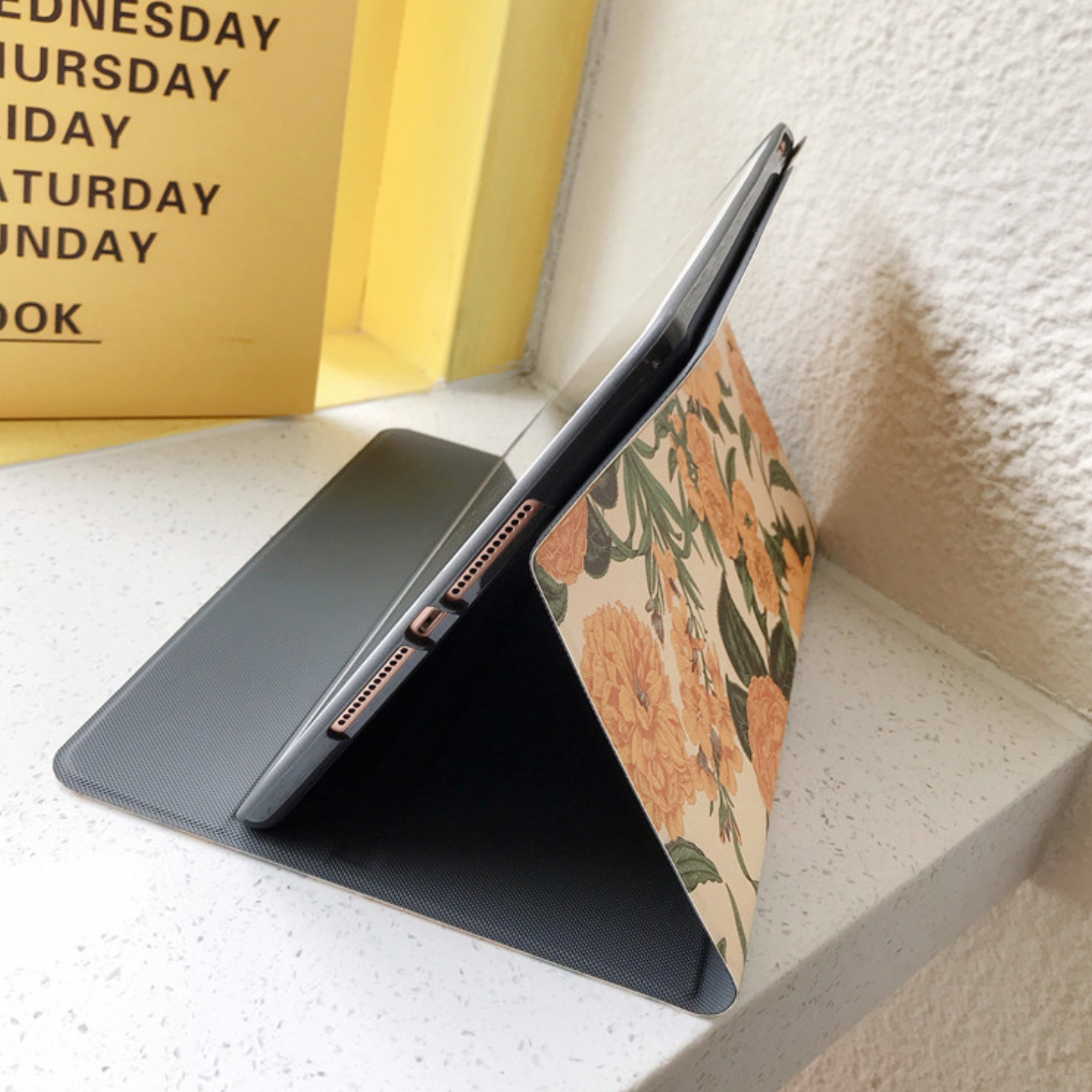 french retro flower iPad case