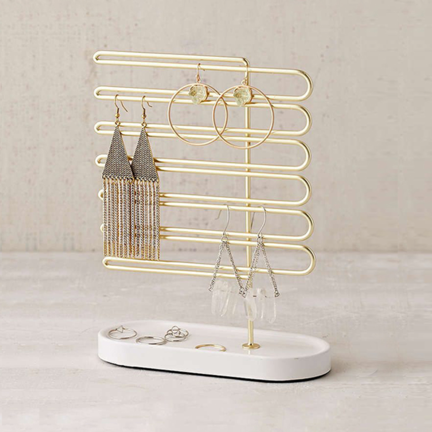 gold jewelry storage stand