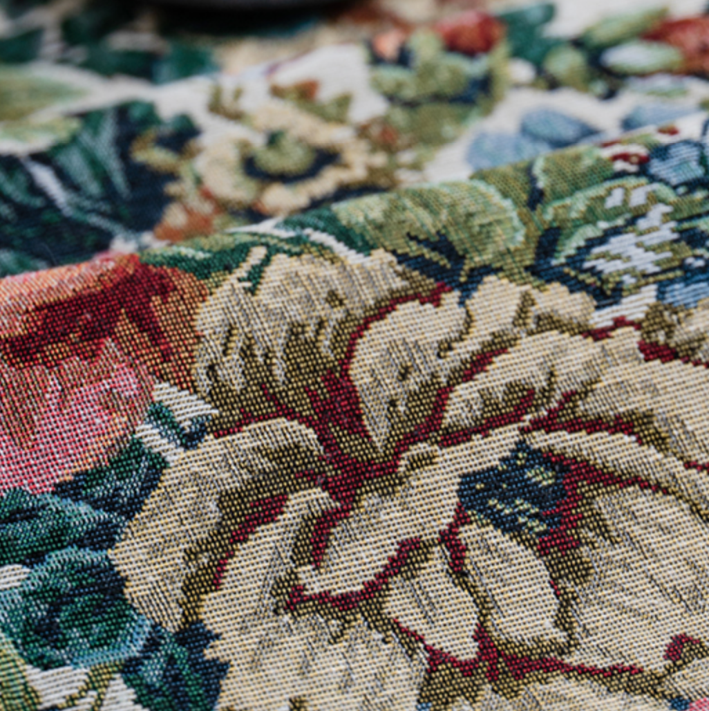 elegant rich flower place mat