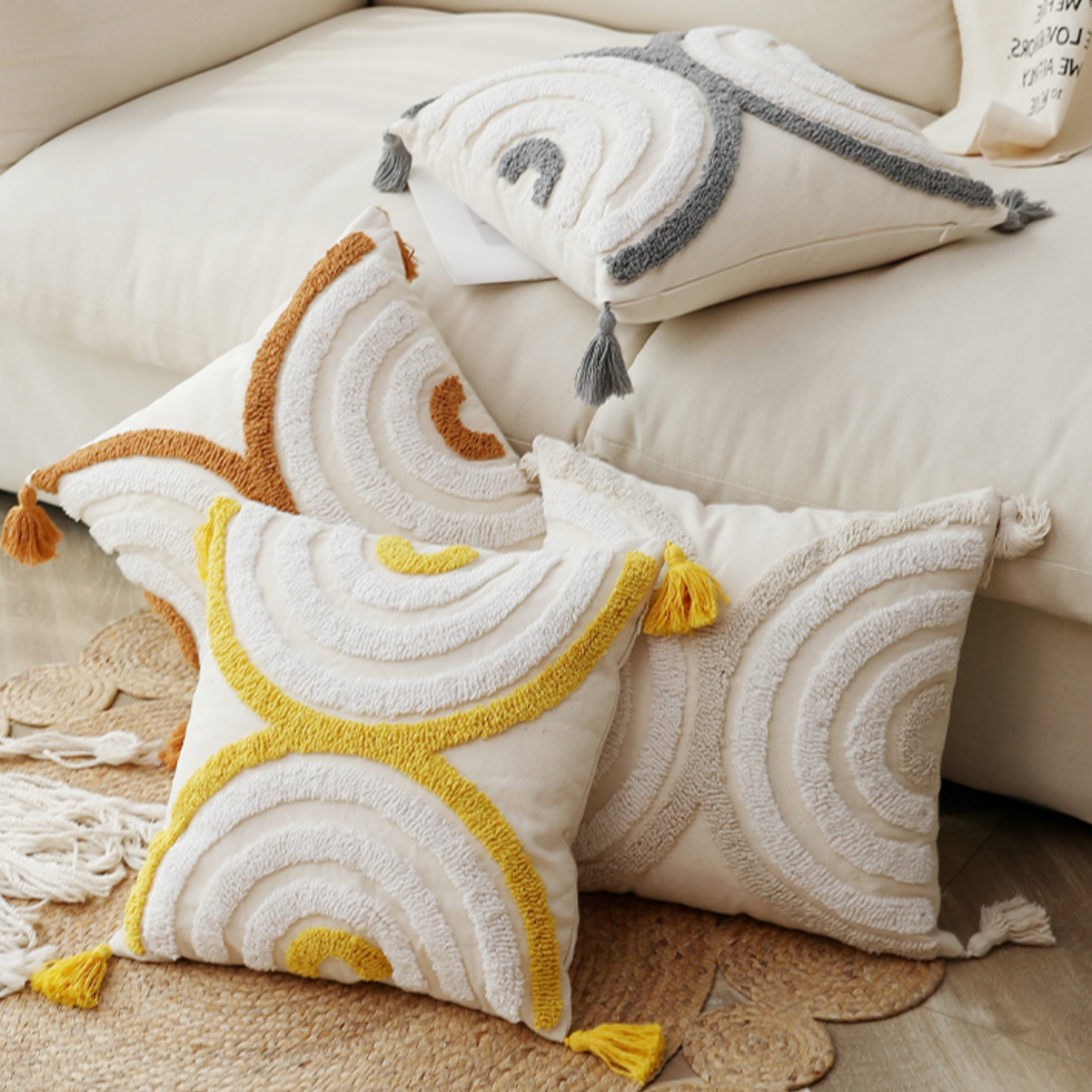 4color half circle boa cushion