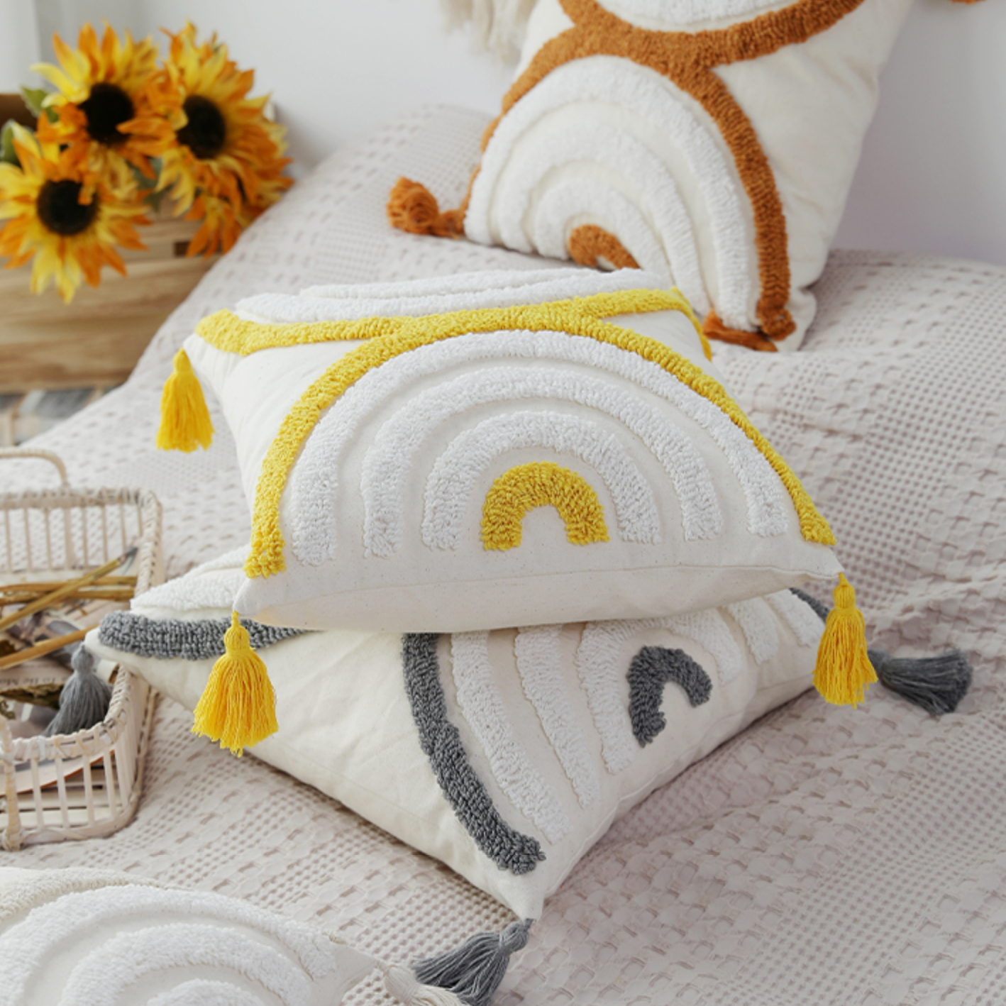 4color half circle boa cushion