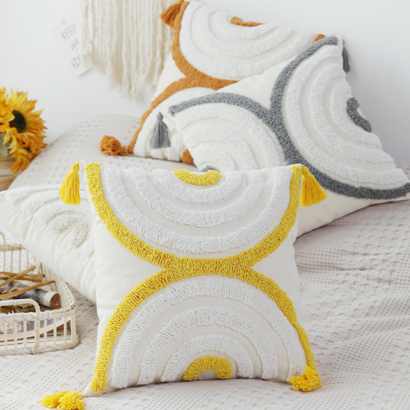 4color half circle boa cushion