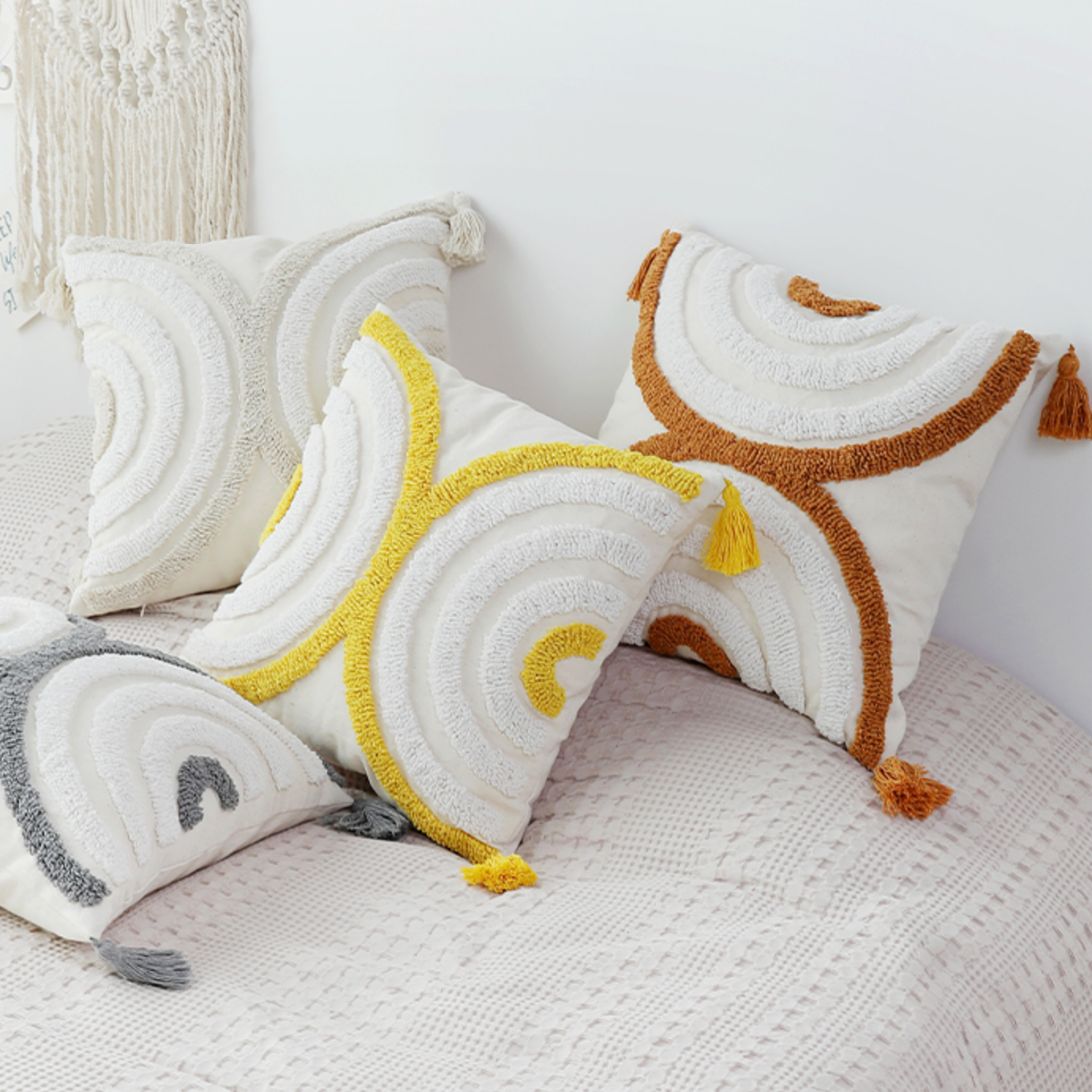 4color half circle boa cushion